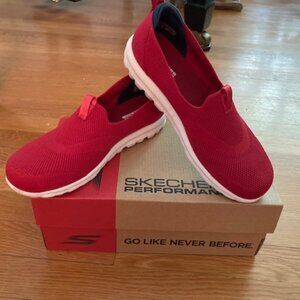 Skechers Go Walk Classic Womens Slip-On Shoes